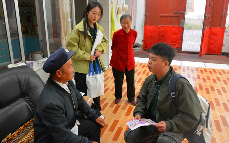 青春三下鄉(xiāng)∣推普入鄉(xiāng)村 同音筑夢行