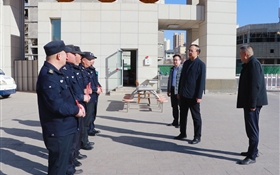 王宏帶隊開展春節(jié)前校園安全檢查 看望慰問一線在崗員工